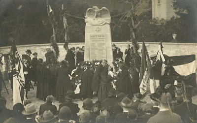 Ein Denkmal wird 100!